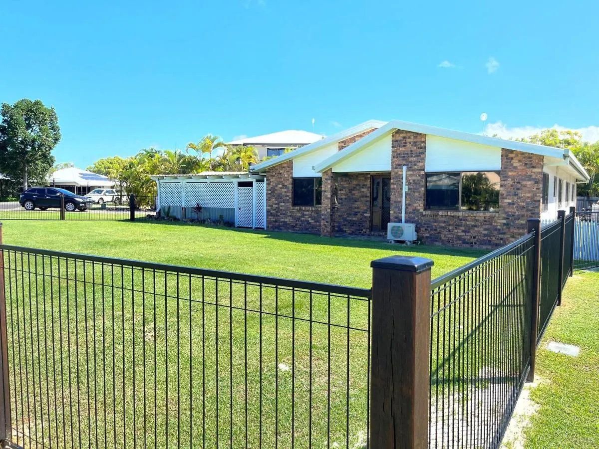 36 Bombala Crescent رينبو بيتش 0*,  أستراليا