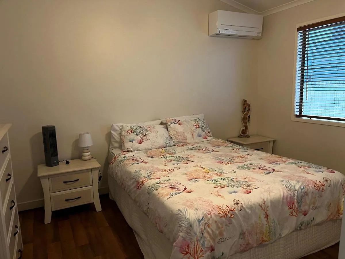 36 Bombala Crescent رينبو بيتش 0*,